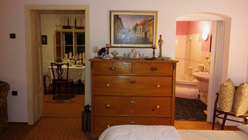 Fonagy Es Walter Vendeg- Es Borhaz Bed & Breakfast Vác Dış mekan fotoğraf