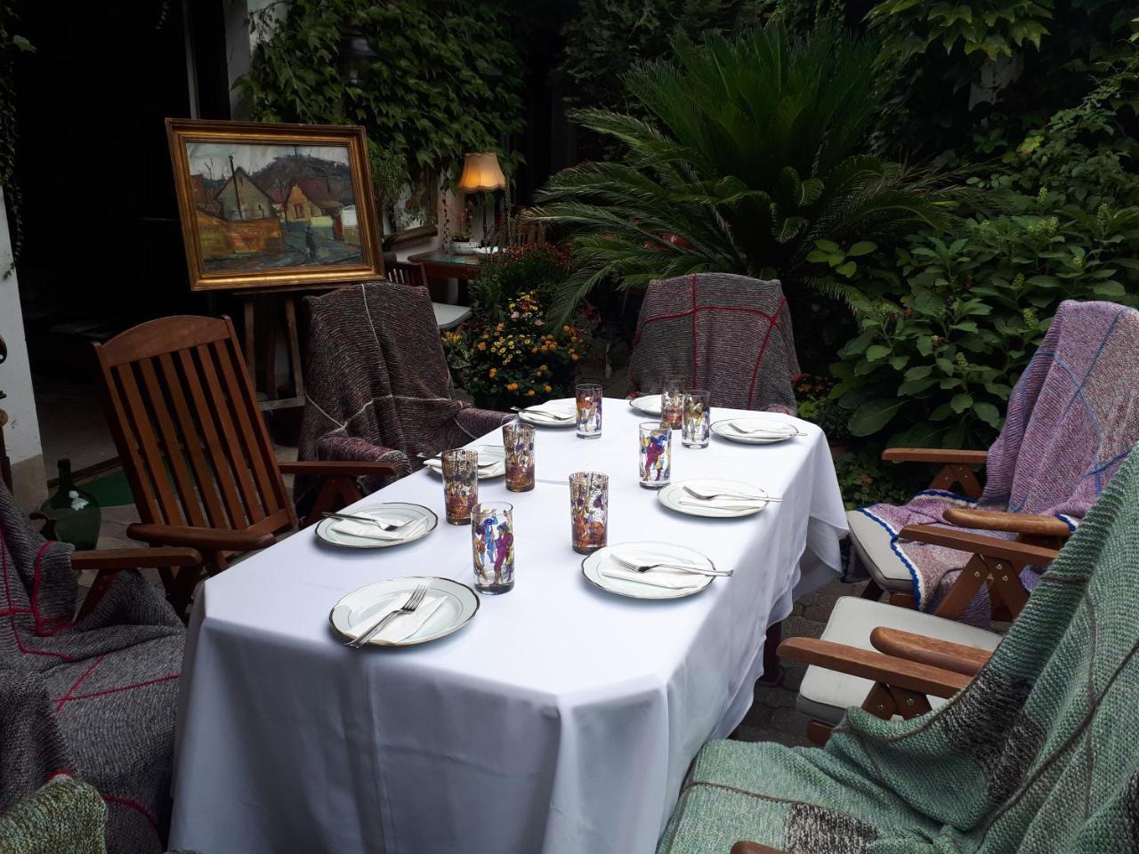 Fonagy Es Walter Vendeg- Es Borhaz Bed & Breakfast Vác Dış mekan fotoğraf